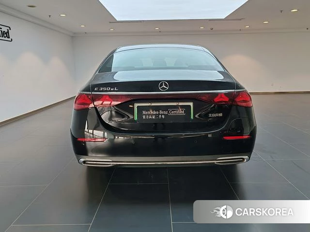 Mercedes-Benz E-class PHEV 2024 Черный из Китая, фото 4