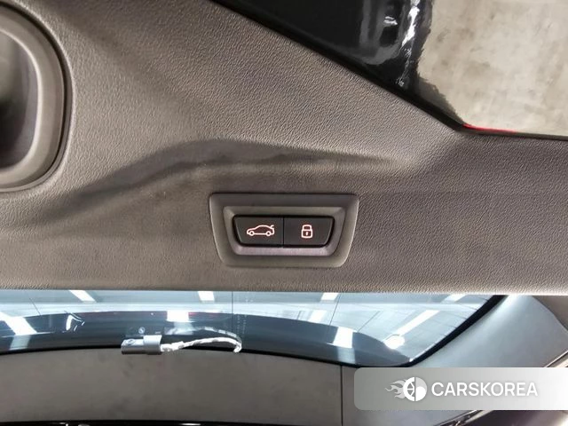 BMW X7 (G07) 2024 Черный из Кореи, фото 4