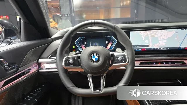 BMW 7 Series (G70) 2025 Черный из Кореи, фото 4