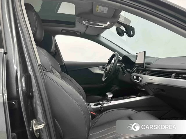 Audi A4L 2021 Темно-серый из Китая, фото 4
