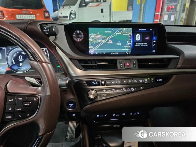 Lexus ES300h 7th generation 2021 Серебристо-серый из Кореи, фото 4