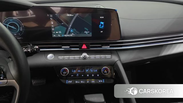 Hyundai The New Avante Hybrid (CN7) 2024 Белый из Кореи, фото 4