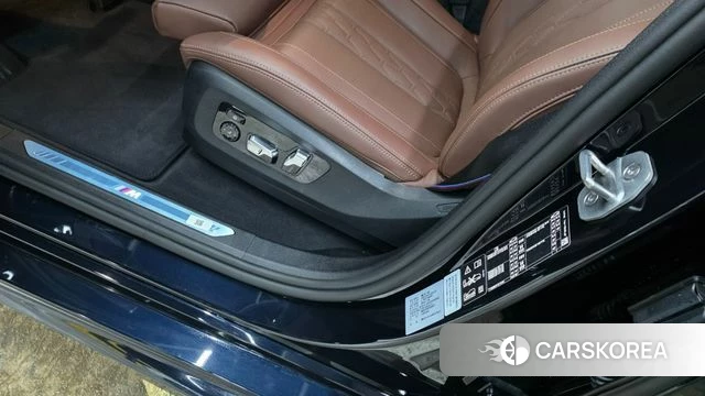 BMW X6 (G06) 2026 Черный из Кореи, фото 4