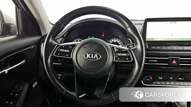 Kia Seltos 2021 Черный из Кореи, фото 4