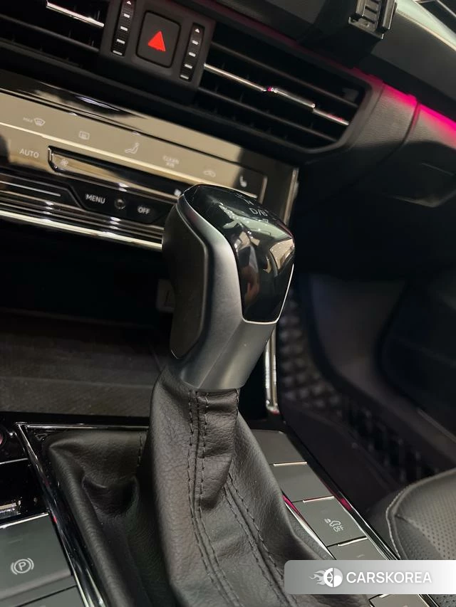 Volkswagen Passat PHEV 2023 Черный из Китая, фото 4