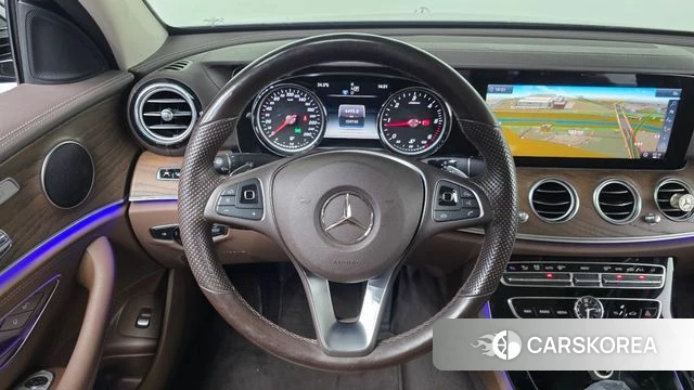 Mercedes-Benz E-Class W213 2018 Черный из Кореи, фото 4