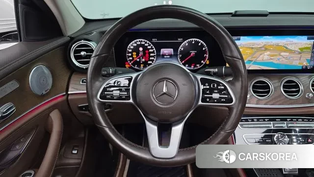 Mercedes-Benz E-Class W213 2018 Белый из Кореи, фото 4