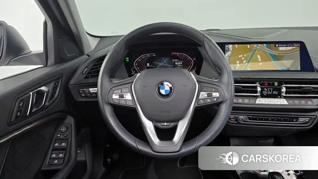 BMW 1 Series (F40) 2024 Белый из Кореи, фото 4