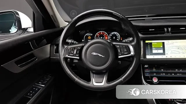 Jaguar XF (X260) 2018 Белый из Кореи, фото 4
