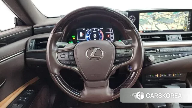 Lexus ES300h 7th generation 2021 Черный из Кореи, фото 4