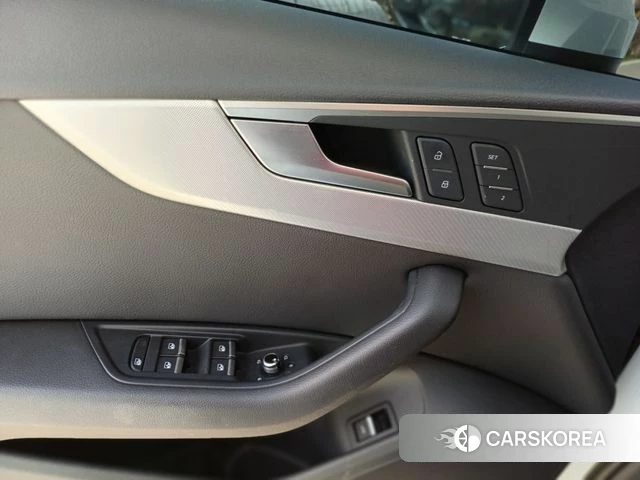 Audi A4 (B9) 2019 Жемчужный цвет из Кореи, фото 4