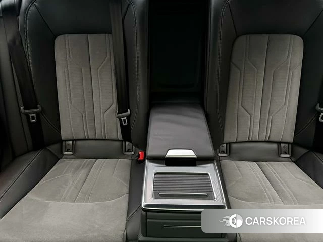 Audi A6L 2024 Черный из Китая, фото 4