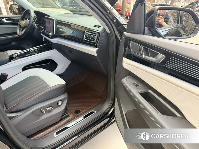 Volkswagen Tourang 2024 Черный из Китая, фото 4