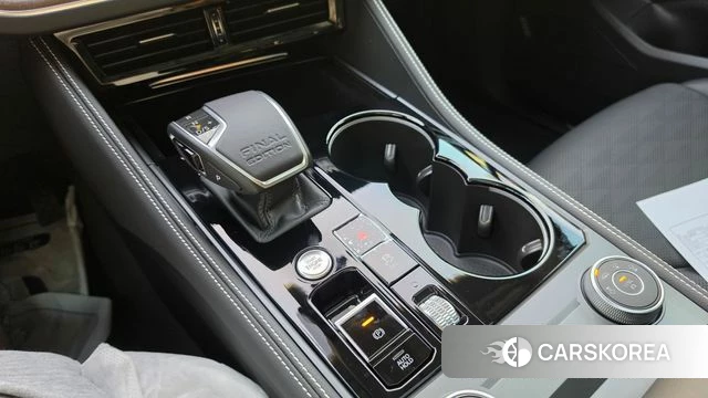 Volkswagen Touareg 3rd generation 2026 Серый из Кореи, фото 4