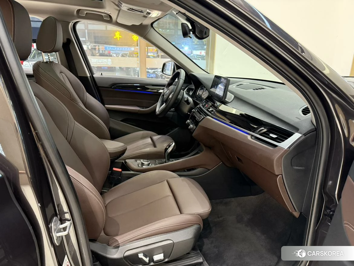 BMW X1 2021 Черный из Китая, фото 4