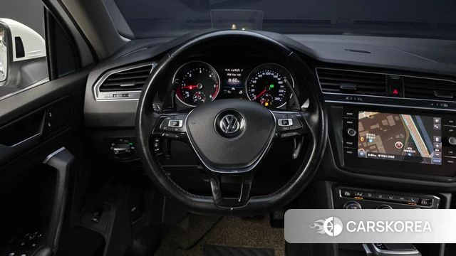 Volkswagen Tiguan second Generation 2020 Белый из Кореи, фото 4