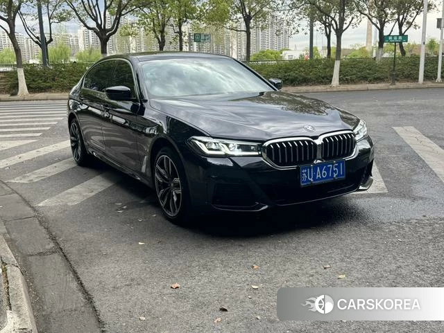 BMW 5 series 2022 Черный из Китая, фото 4