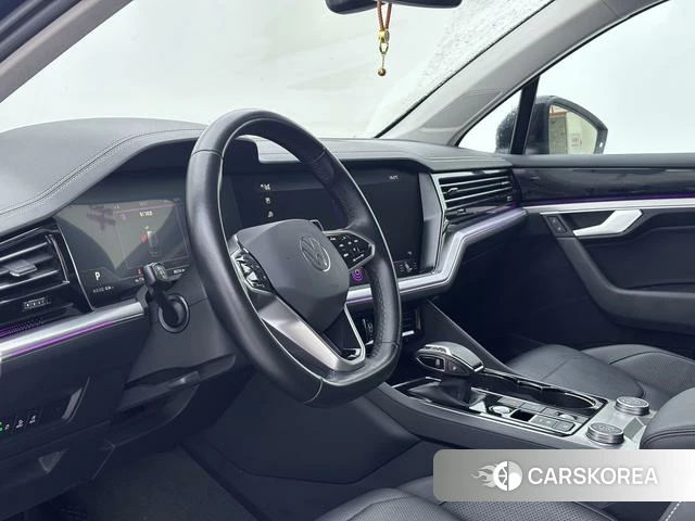 Volkswagen Touareg 2021 Синий из Китая, фото 4