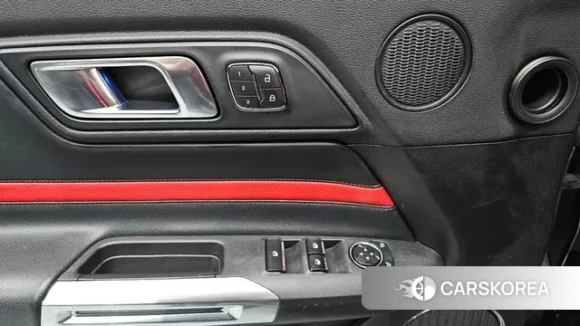 Ford Mustang 2019 Черный из Кореи, фото 4