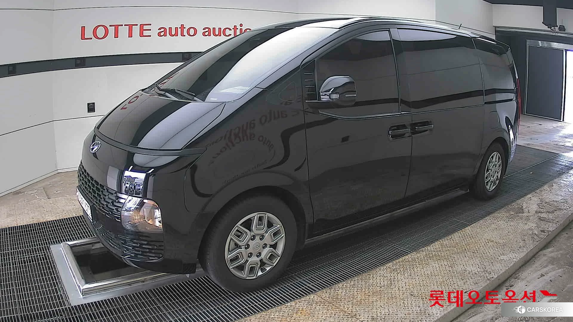 Hyundai Staria 2023 Abyss Black Pearl из Кореи, фото 4