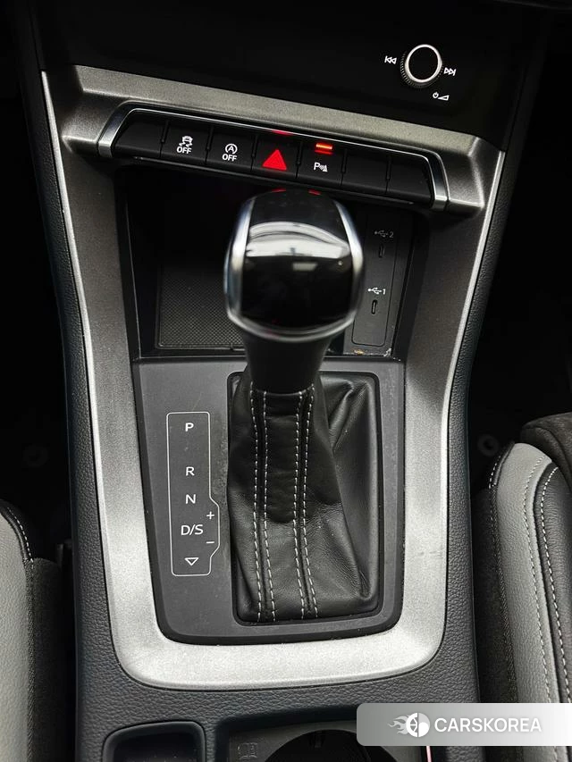 Audi Q3 2022 Черный из Китая, фото 4