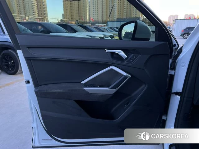 Audi Q3 2022 Белый из Китая, фото 4