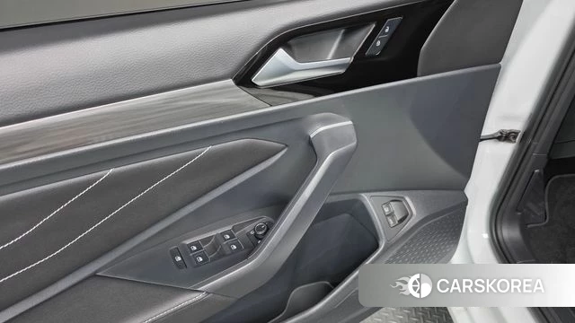 Volkswagen 7th Generation of Jetta 2022 Белый из Кореи, фото 4