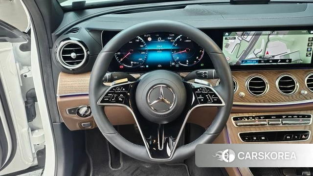 Mercedes-Benz E-Class W213 2023 Белый из Кореи, фото 4