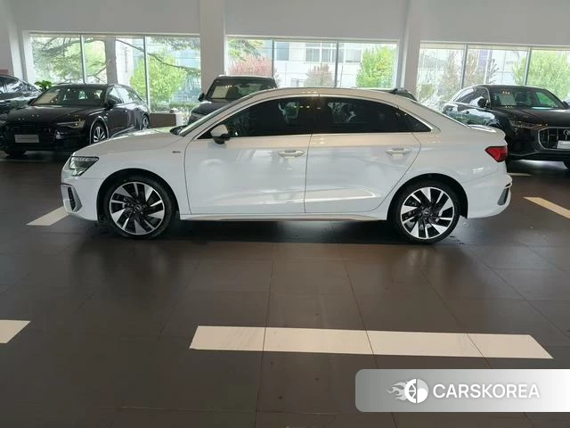 Audi A3 2024 Белый из Китая, фото 4