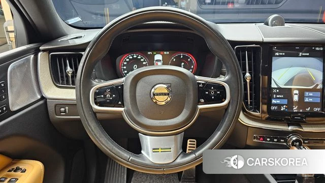 Volvo XC60 second Generation 2018 Белый из Кореи, фото 4