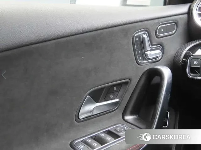 Mercedes-Benz A-Class W177 2023 Белый из Кореи, фото 4