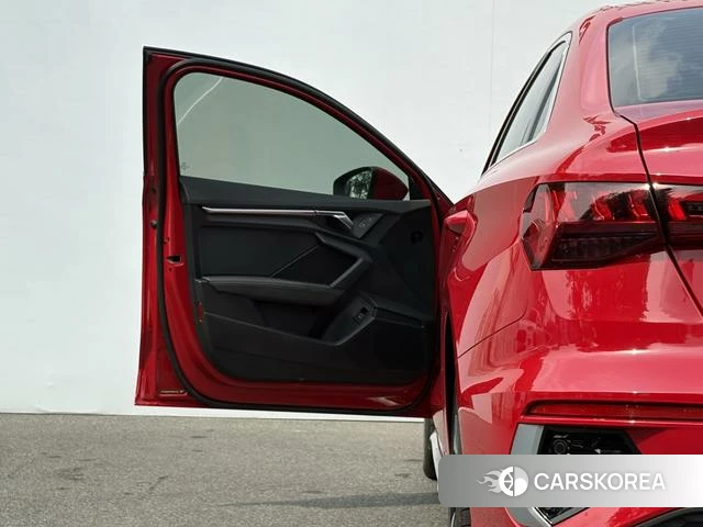 Audi A3 2023 Красный из Китая, фото 4