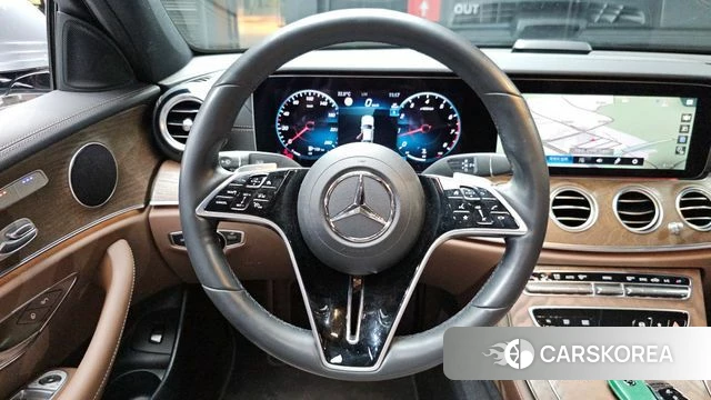 Mercedes-Benz E-Class W213 2022 Серебристо-серый из Кореи, фото 4