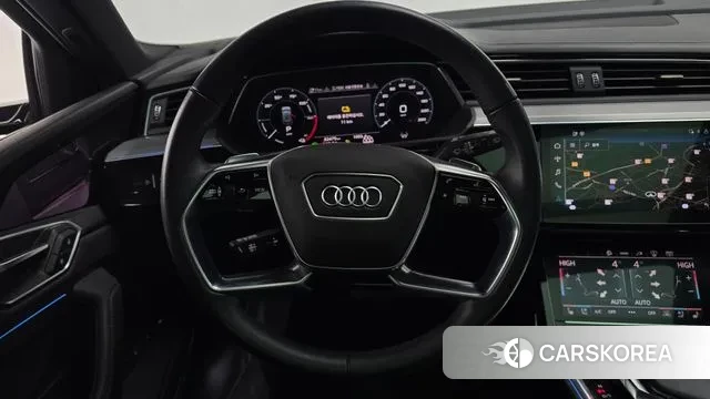 Audi e-Tron 2021 Черный из Кореи, фото 4