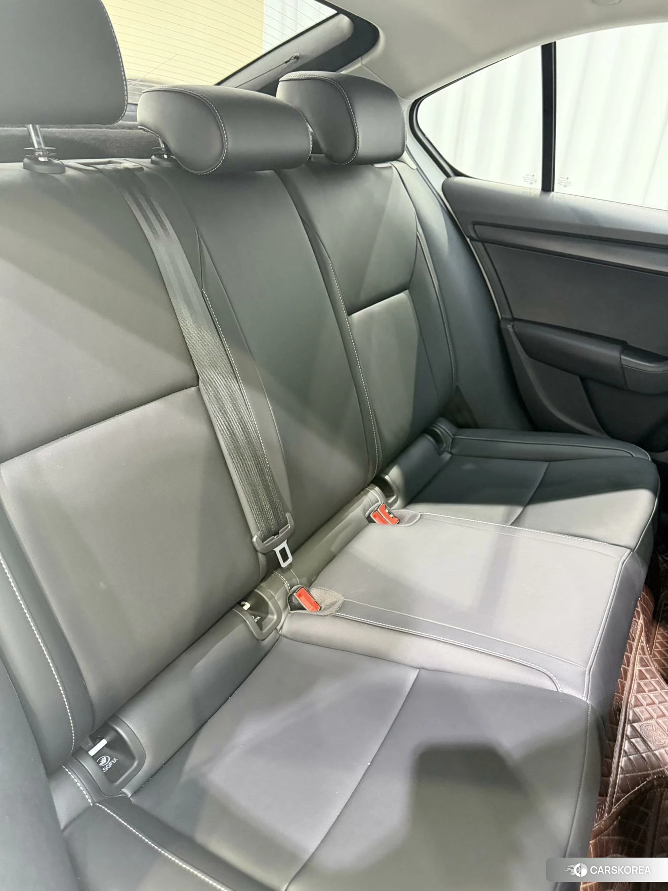 Skoda Octavia 2022 Белый из Китая, фото 4