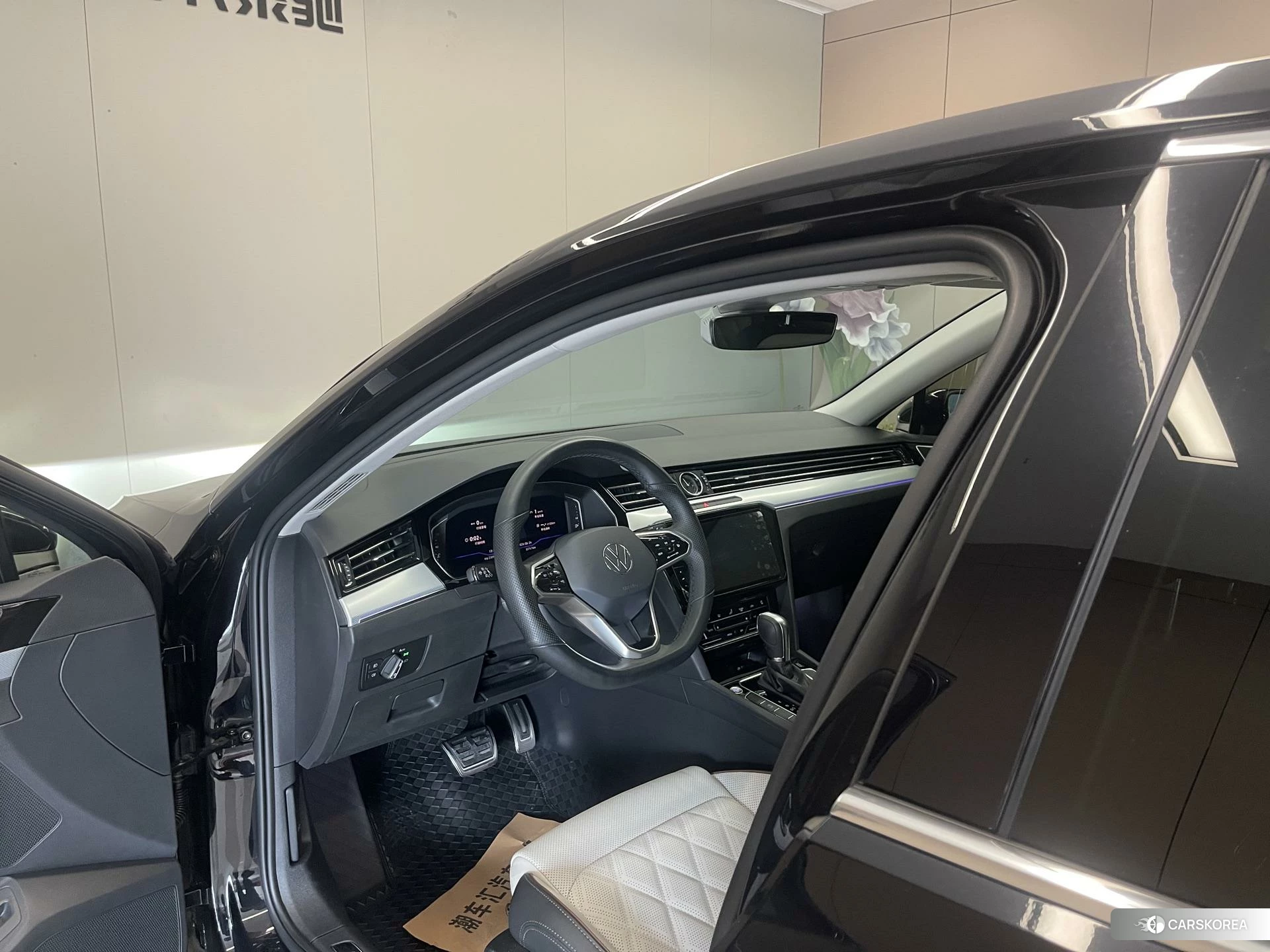 Volkswagen Magotan 2024 Черный из Китая, фото 4
