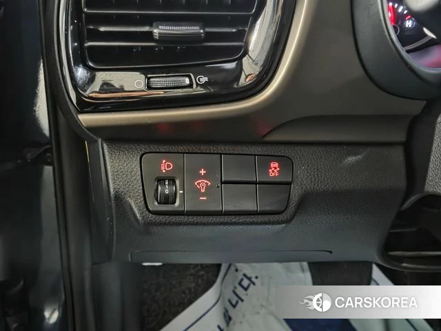 Kia Stonic 2018 Синий из Кореи, фото 4