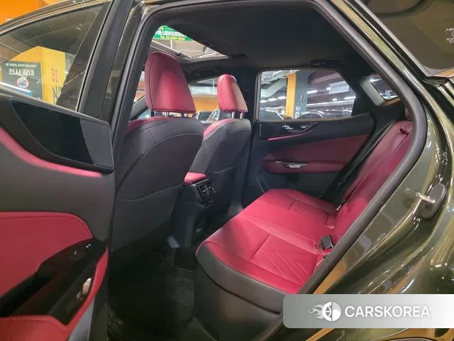 Lexus NX350h Second generation 2025 Светло-зеленый из Кореи, фото 4