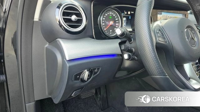 Mercedes-Benz E-Class W213 2018 Черный из Кореи, фото 4