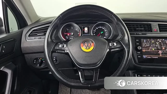 Volkswagen Tiguan second Generation 2018 Серый из Кореи, фото 4