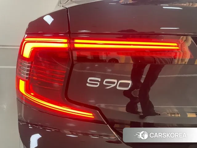 Volvo S90 2024 Черный из Кореи, фото 4