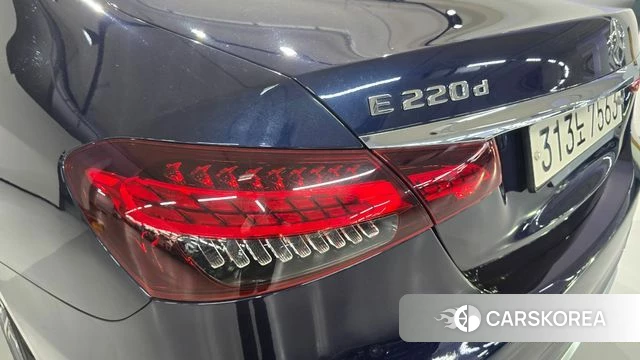 Mercedes-Benz E-Class W213 2021 Синий из Кореи, фото 4