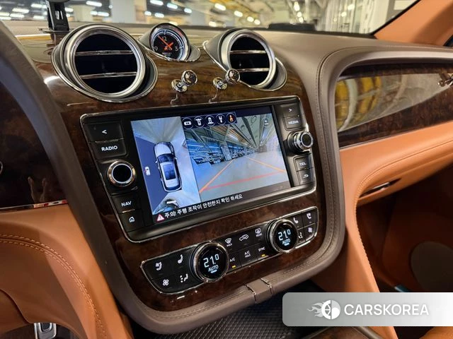 Bentley Bentayga 2018 Черный из Кореи, фото 4