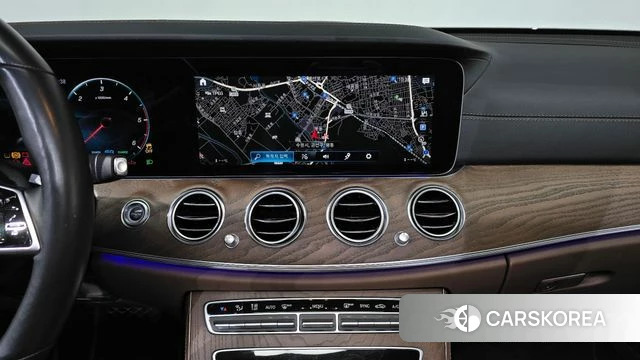 Mercedes-Benz E-Class W213 2023 Черный из Кореи, фото 4