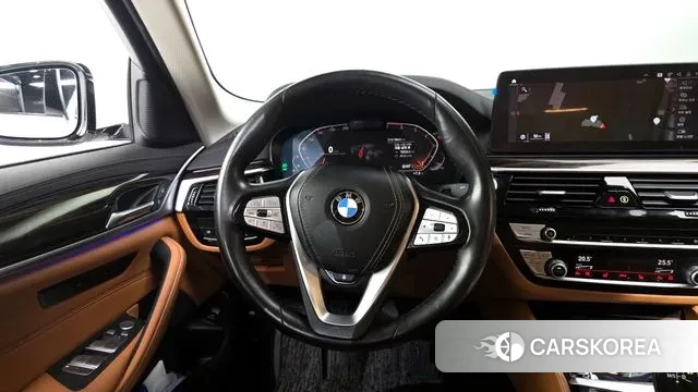 BMW 5 Series (G30) 2021 Белый из Кореи, фото 4