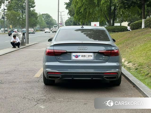 Audi A4L 2022 Синий из Китая, фото 4