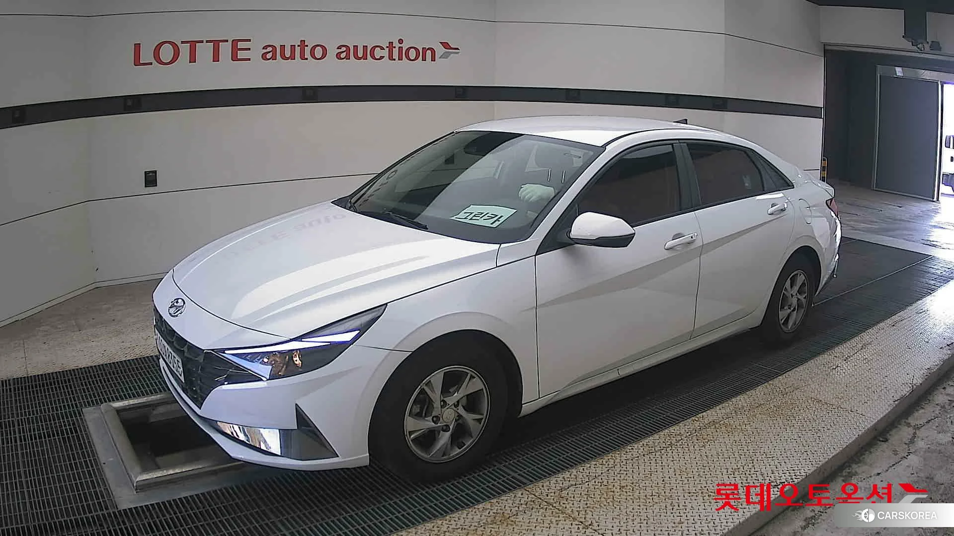 Hyundai Avante 2021 Polar White из Кореи, фото 4
