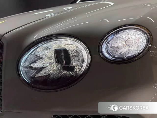 Bentley Bentayga 2021 Белый из Кореи, фото 4