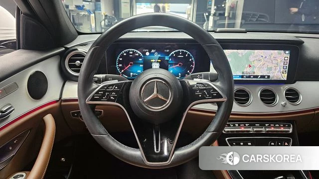 Mercedes-Benz E-Class W213 2021 Белый из Кореи, фото 4