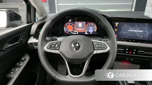 Volkswagen Golf 8th Generation 2022 Черный из Кореи, фото 4